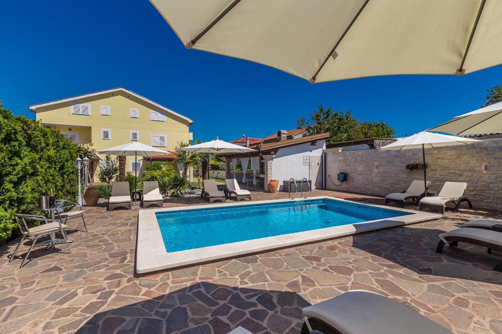 Guest House Antonella Malinska Exteriér fotografie
